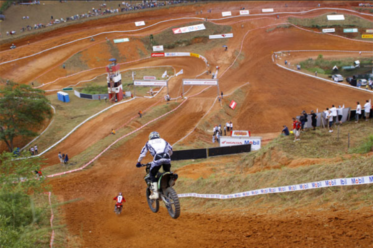Município ingressa com ação de reintegração de posse de pista de motocross em Caxias